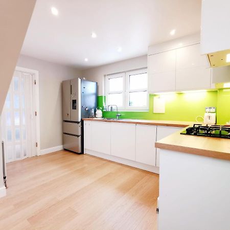 Modern And Spacious Double&King Bedrooms Both With Private Bathrooms Edinburgh Buitenkant foto