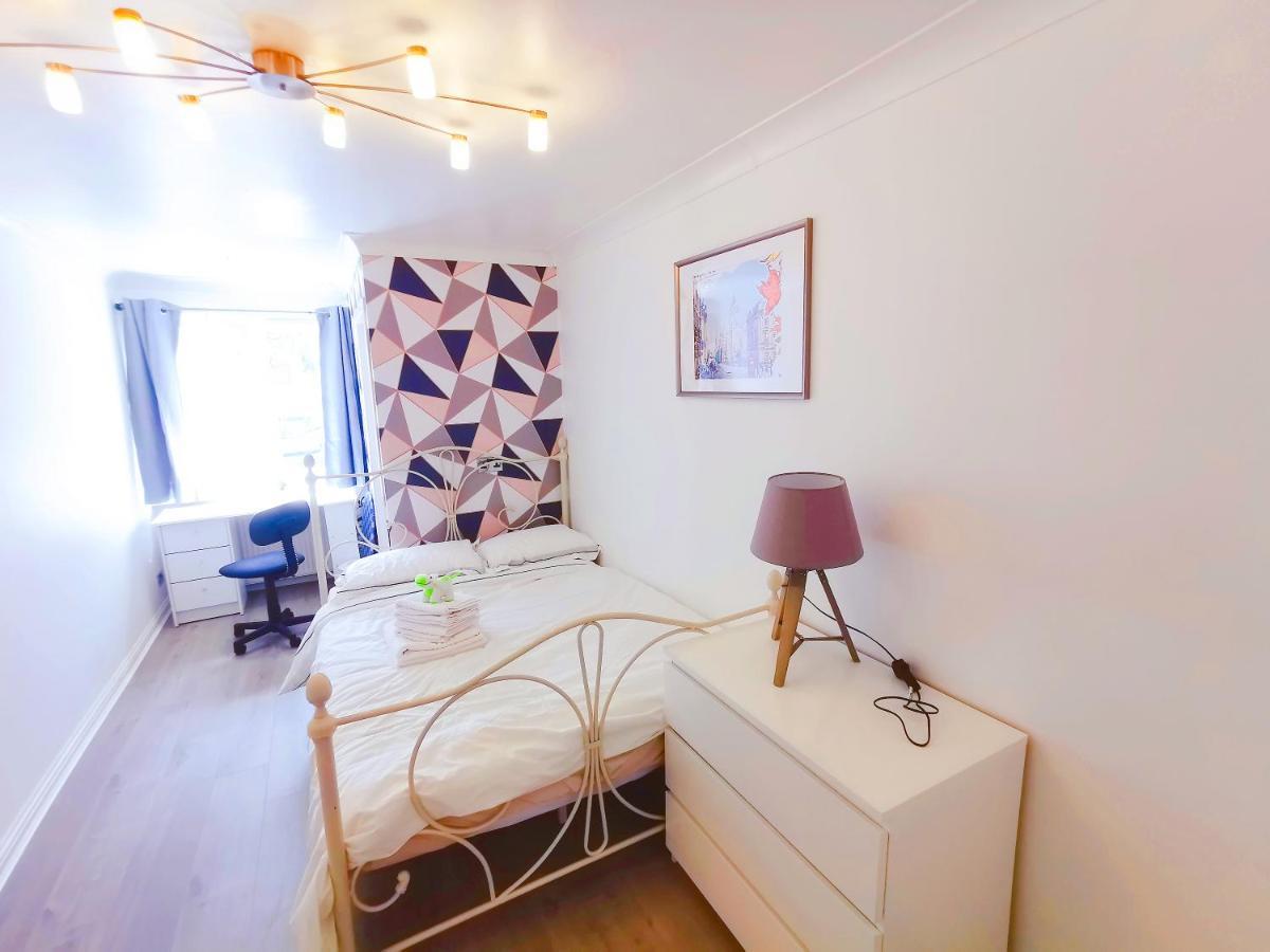 Modern And Spacious Double&King Bedrooms Both With Private Bathrooms Edinburgh Buitenkant foto