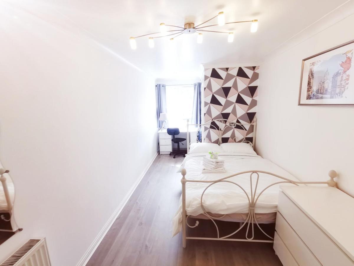 Modern And Spacious Double&King Bedrooms Both With Private Bathrooms Edinburgh Buitenkant foto