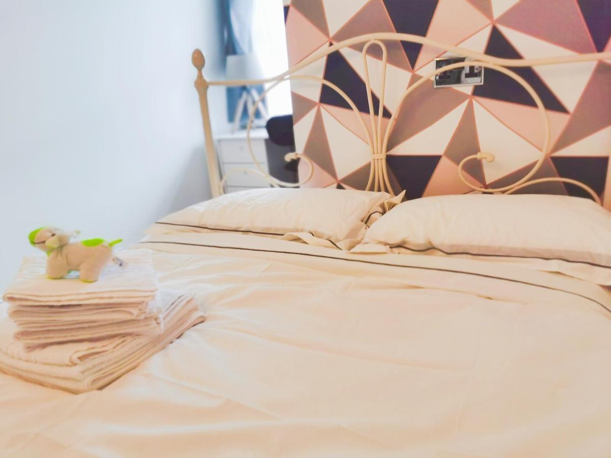 Modern And Spacious Double&King Bedrooms Both With Private Bathrooms Edinburgh Buitenkant foto