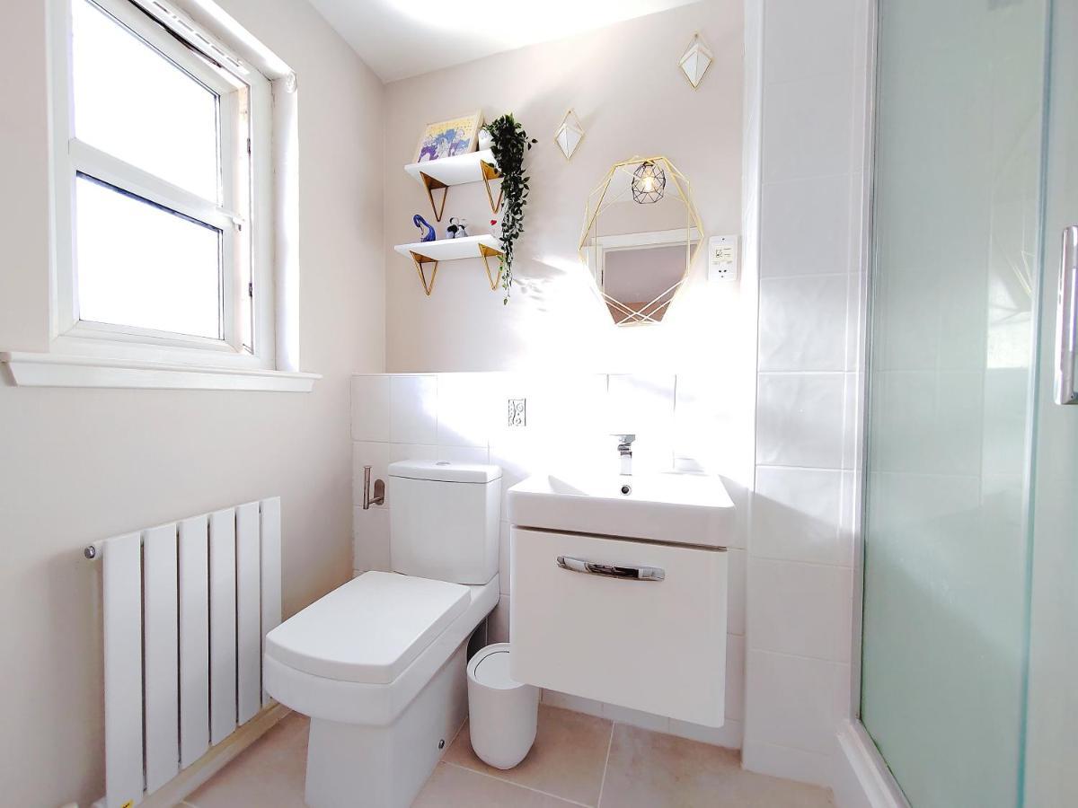 Modern And Spacious Double&King Bedrooms Both With Private Bathrooms Edinburgh Buitenkant foto